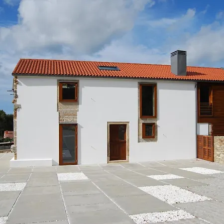 Casa Do Cruceiro Na Costa Da Morte Nyaraló *