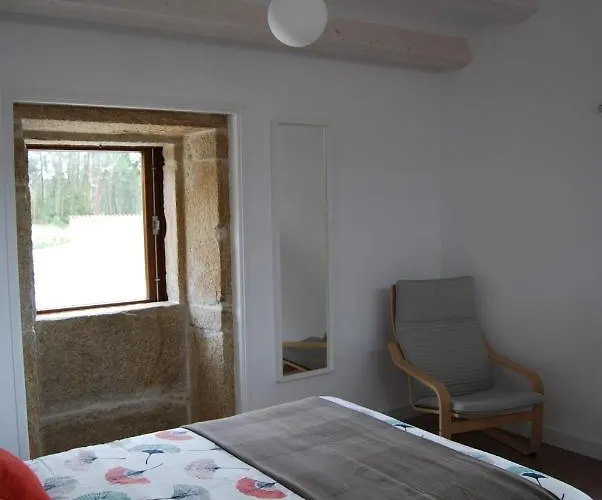 Casa Do Cruceiro Na Costa Da Morte * Xornes